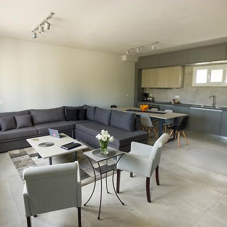 Amera - Troumpas Family Apartments Leonidio Ngoại thất bức ảnh