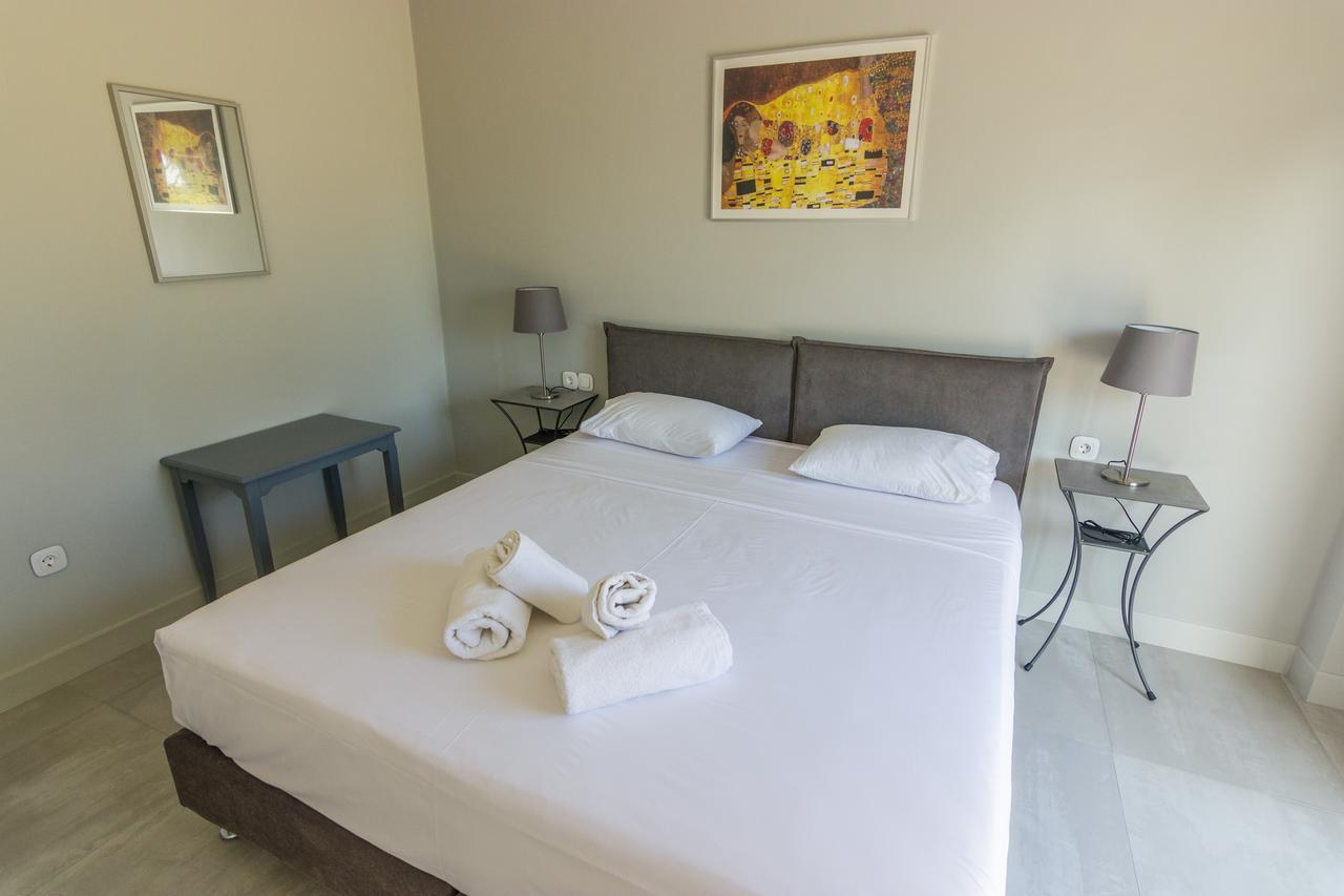Amera - Troumpas Family Apartments Leonidio Ngoại thất bức ảnh